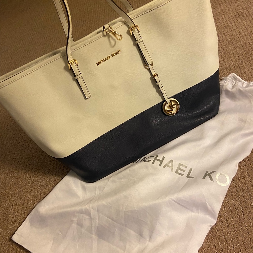 Michael kors tote